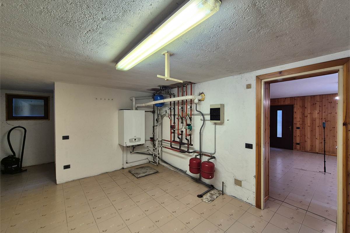 Villa indipendente con ampio giardino 