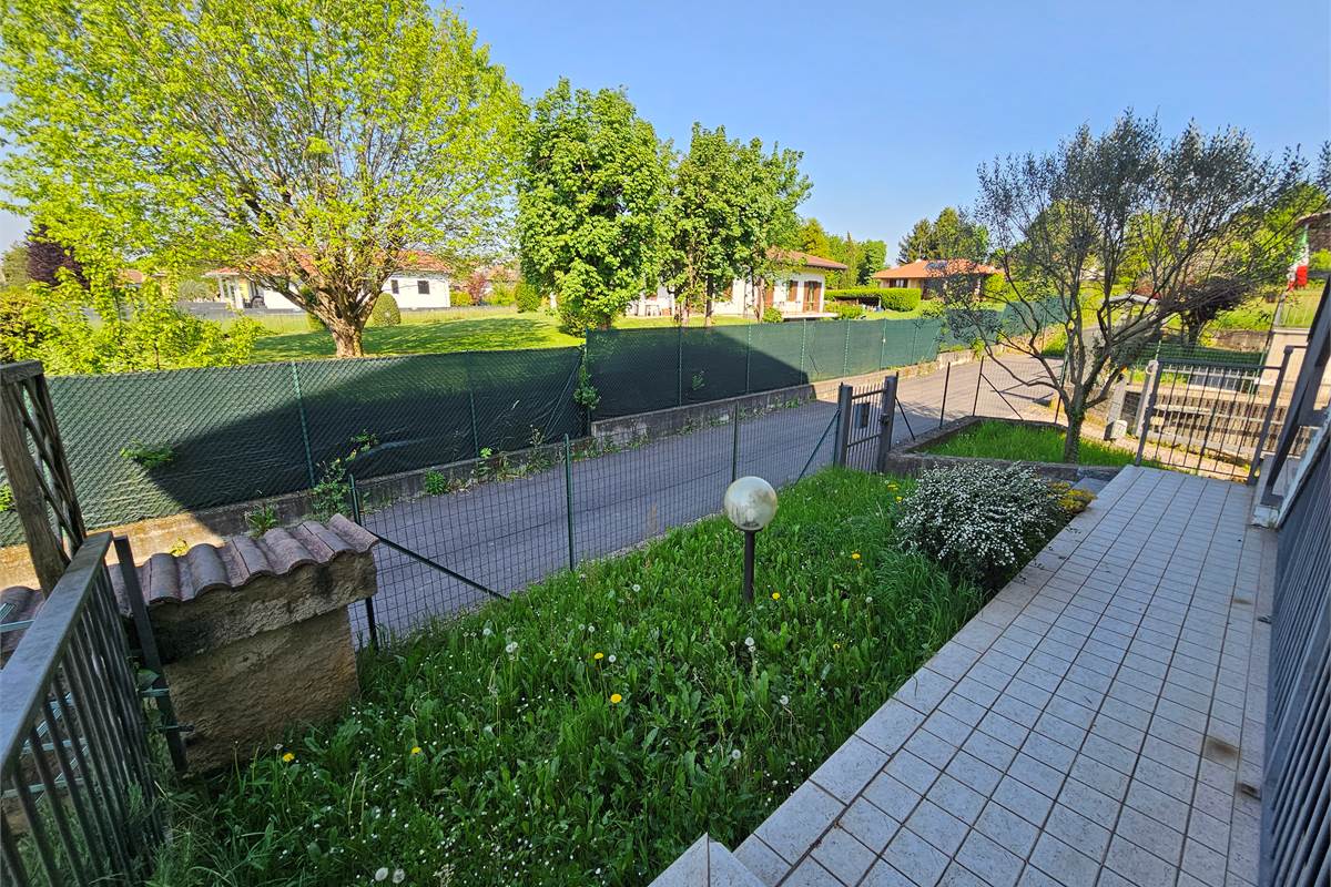 Trilocale Duplex a Bregnano 