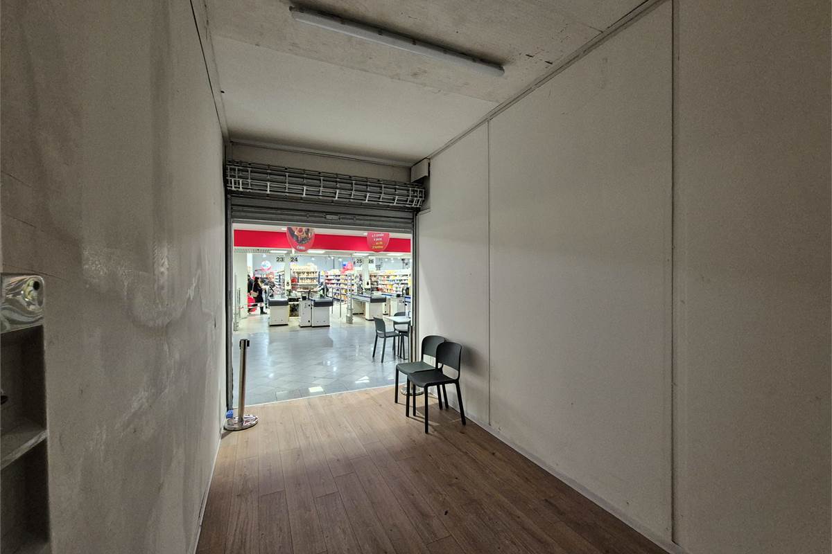 Negozio di 12 mq in posizione strategica