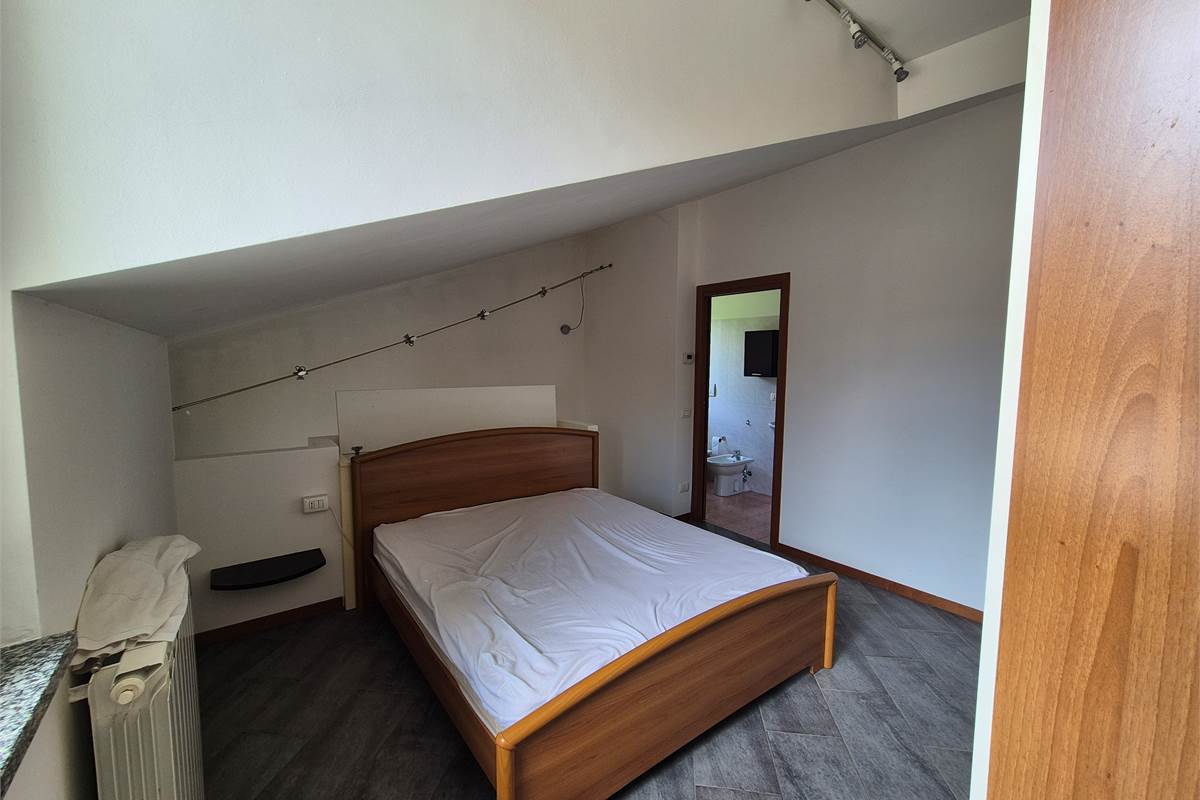 Bilocale con locale hobby a Cadorago