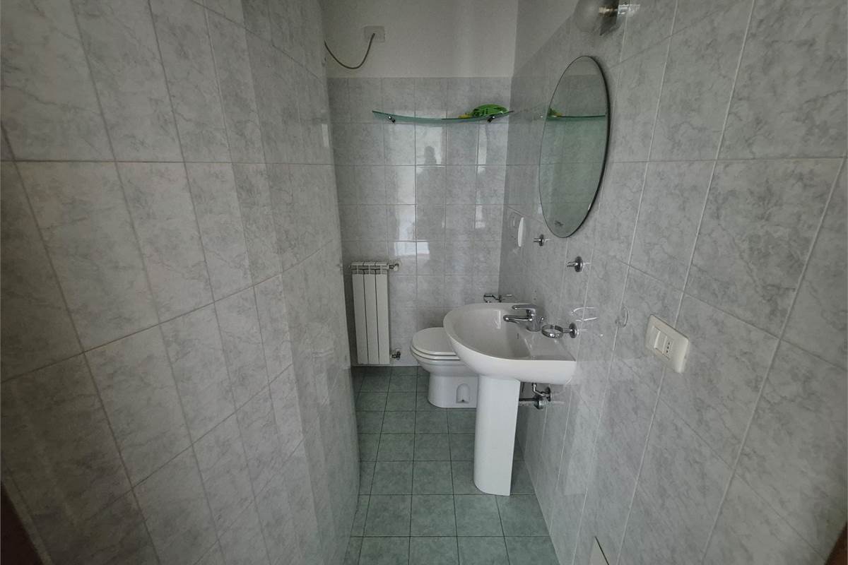 Bilocale con locale hobby a Cadorago