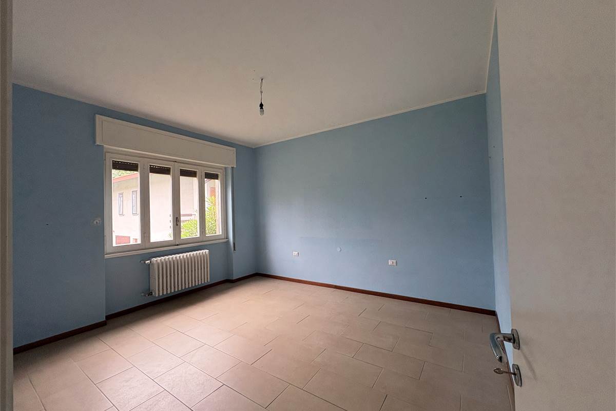 Villa Singola con Giardino a Varano Borghi