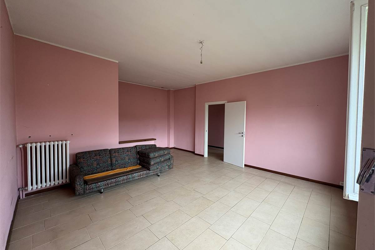 Villa Singola con Giardino a Varano Borghi