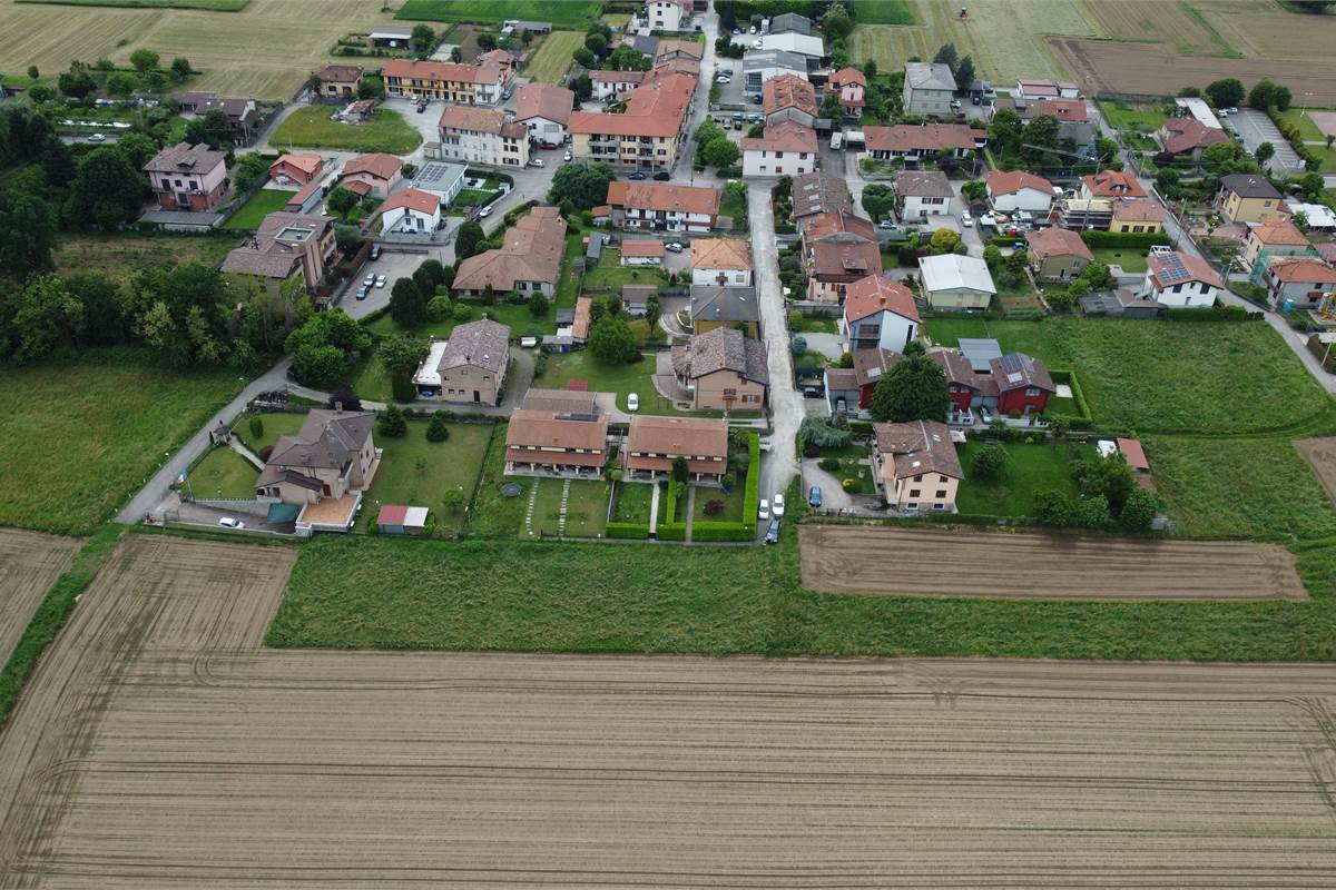 Complesso di terreni residenziali a Cermenate 