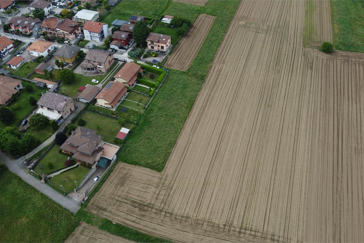Complesso di terreni residenziali a Cermenate 