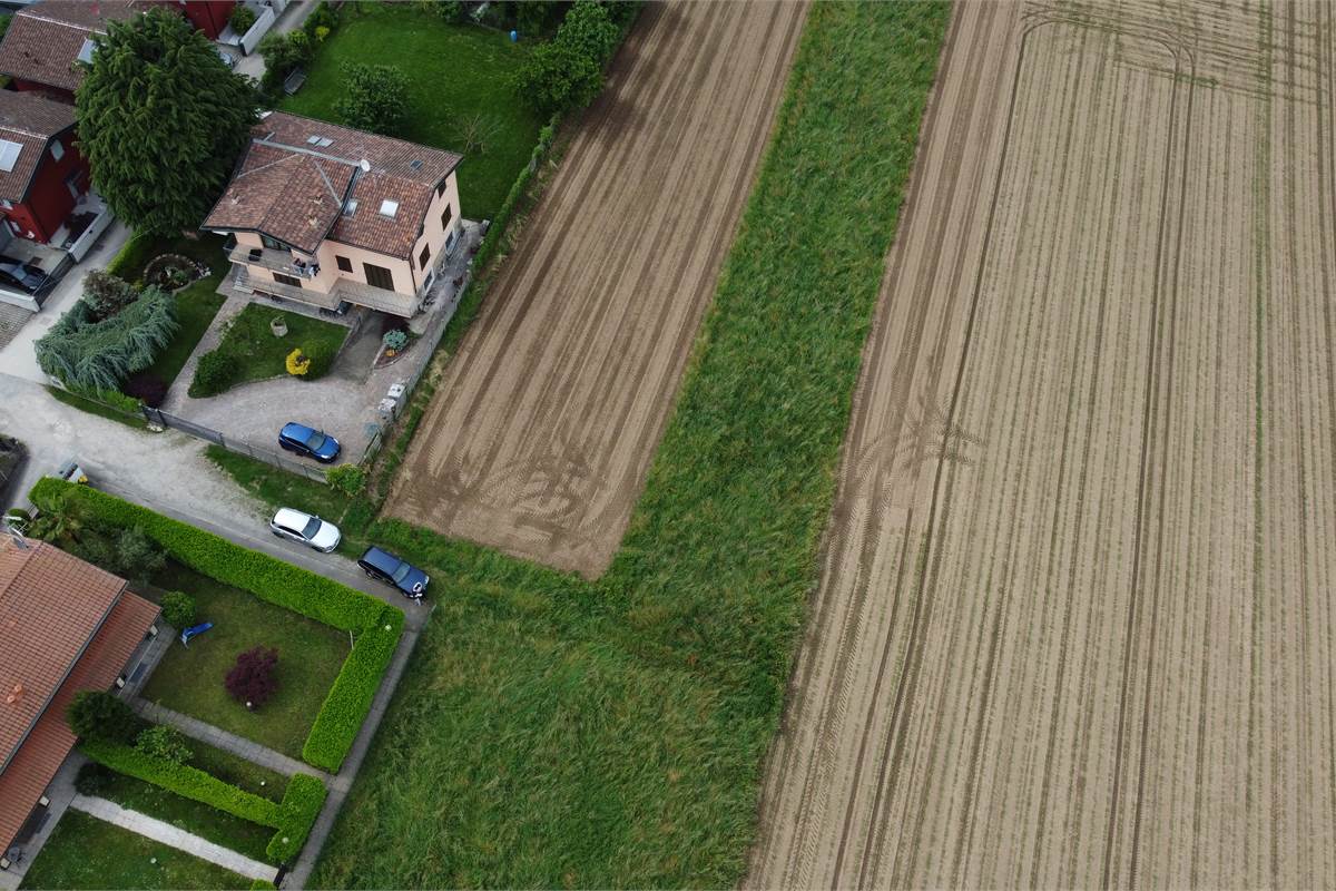 Complesso di terreni residenziali a Cermenate 