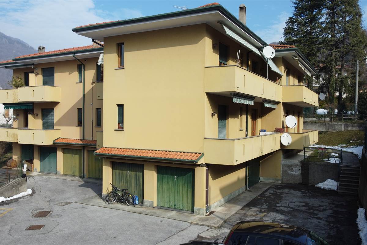Bilocale con box singolo a Valbrona