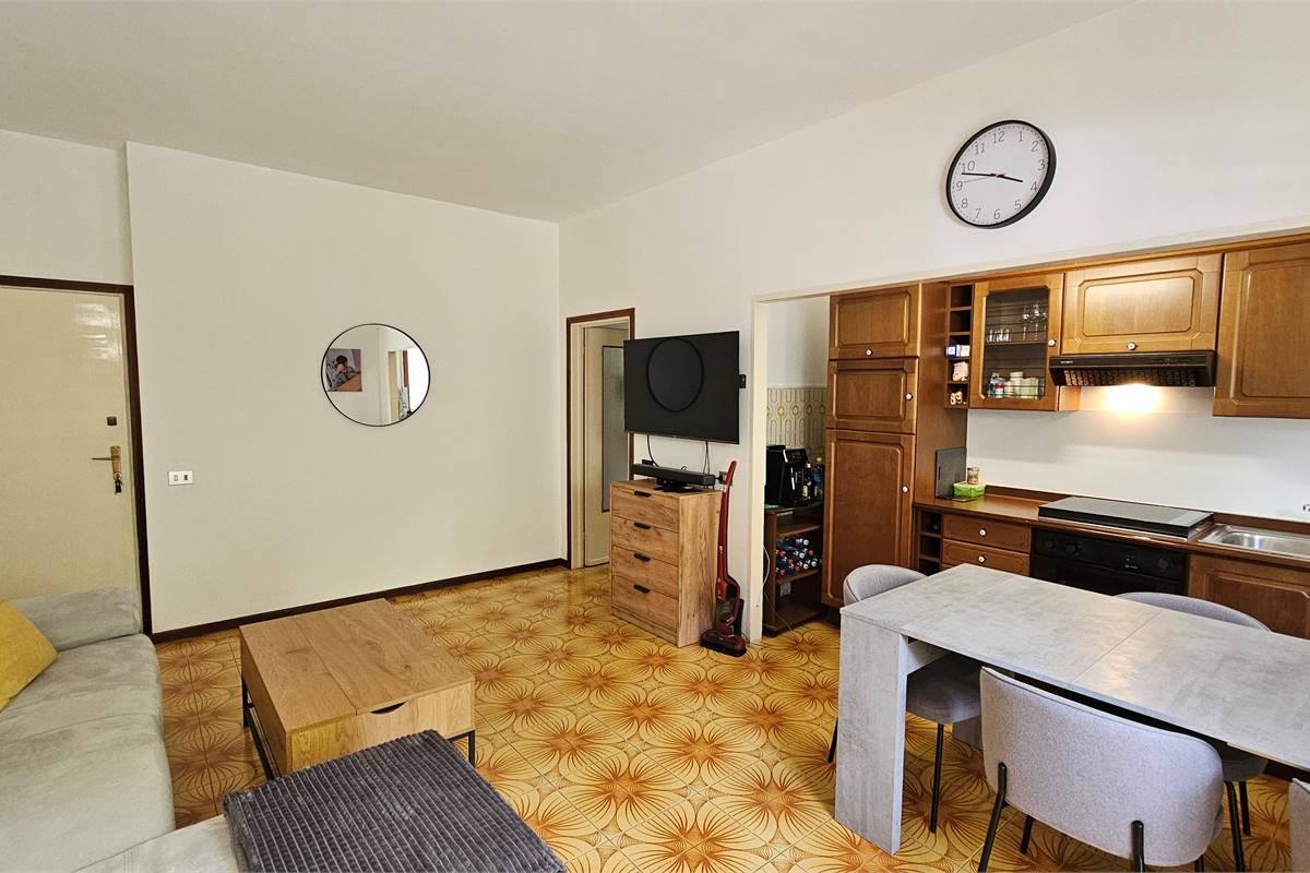 Bilocale con box singolo a Valbrona