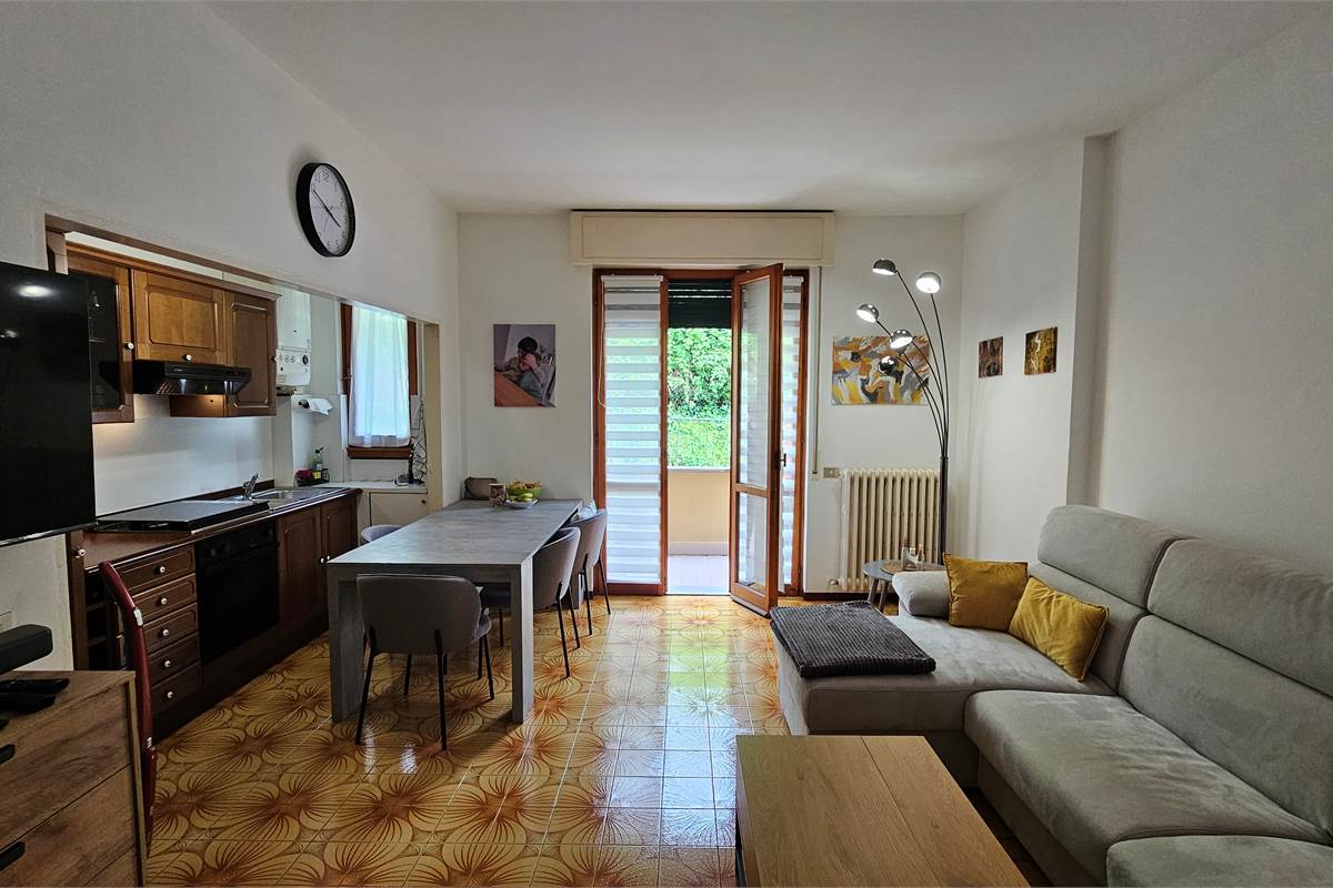 Bilocale con box singolo a Valbrona