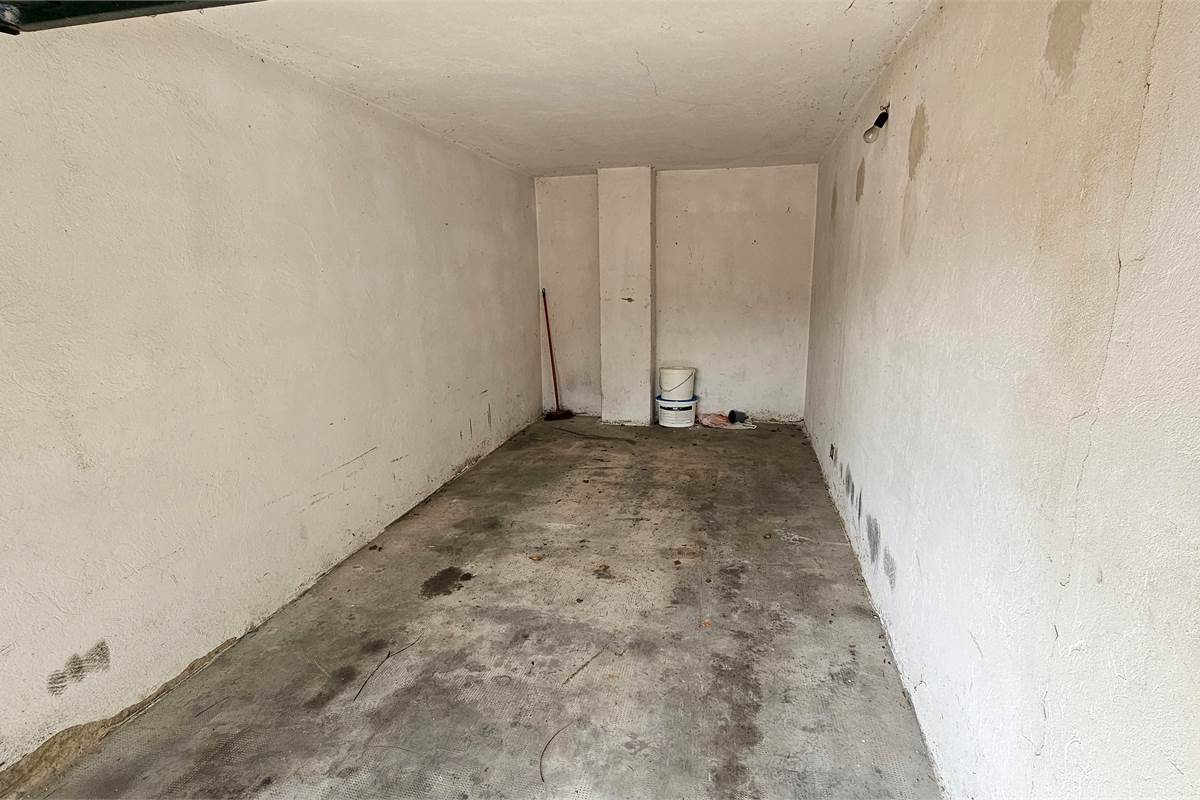 Bilocale con box singolo a Valbrona