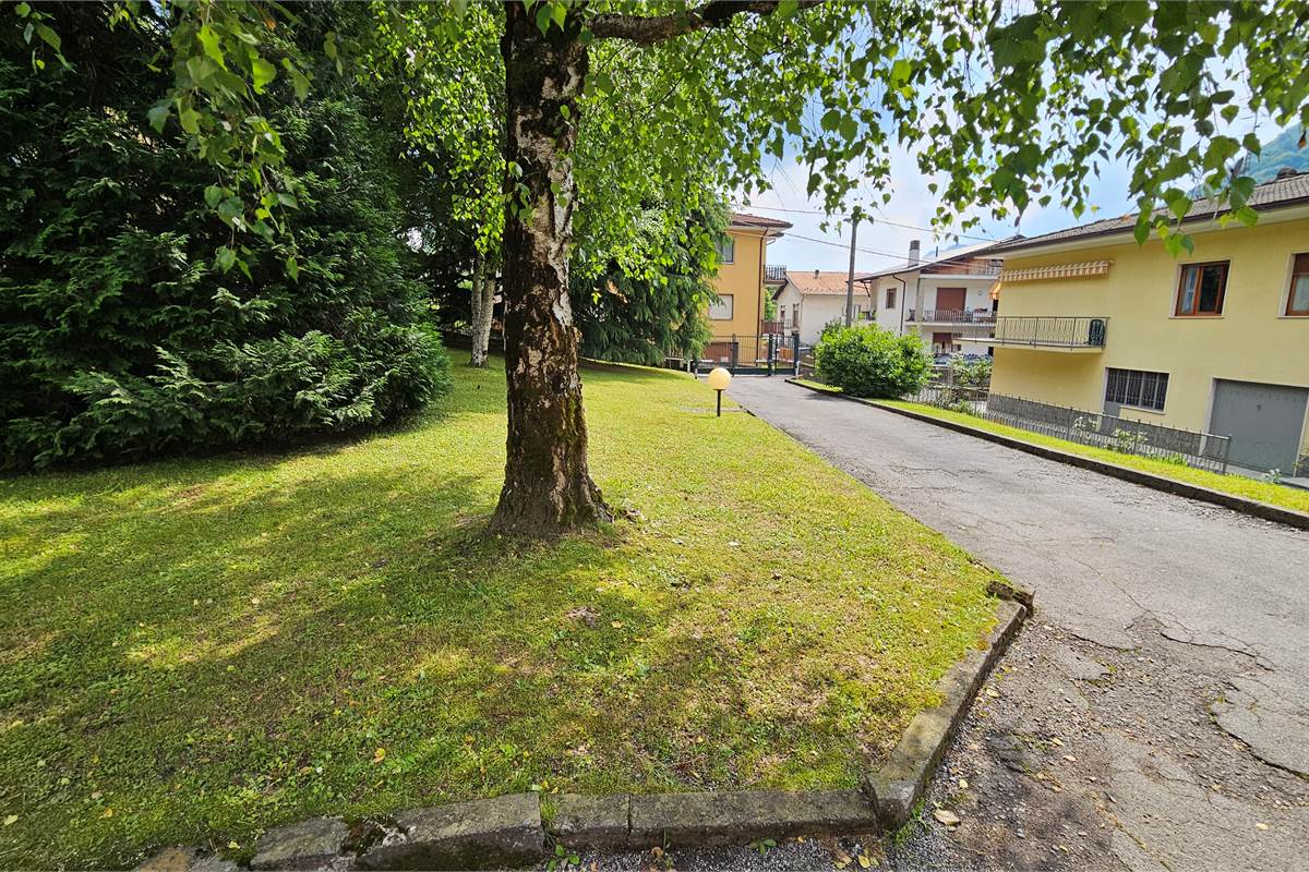 Bilocale con box singolo a Valbrona