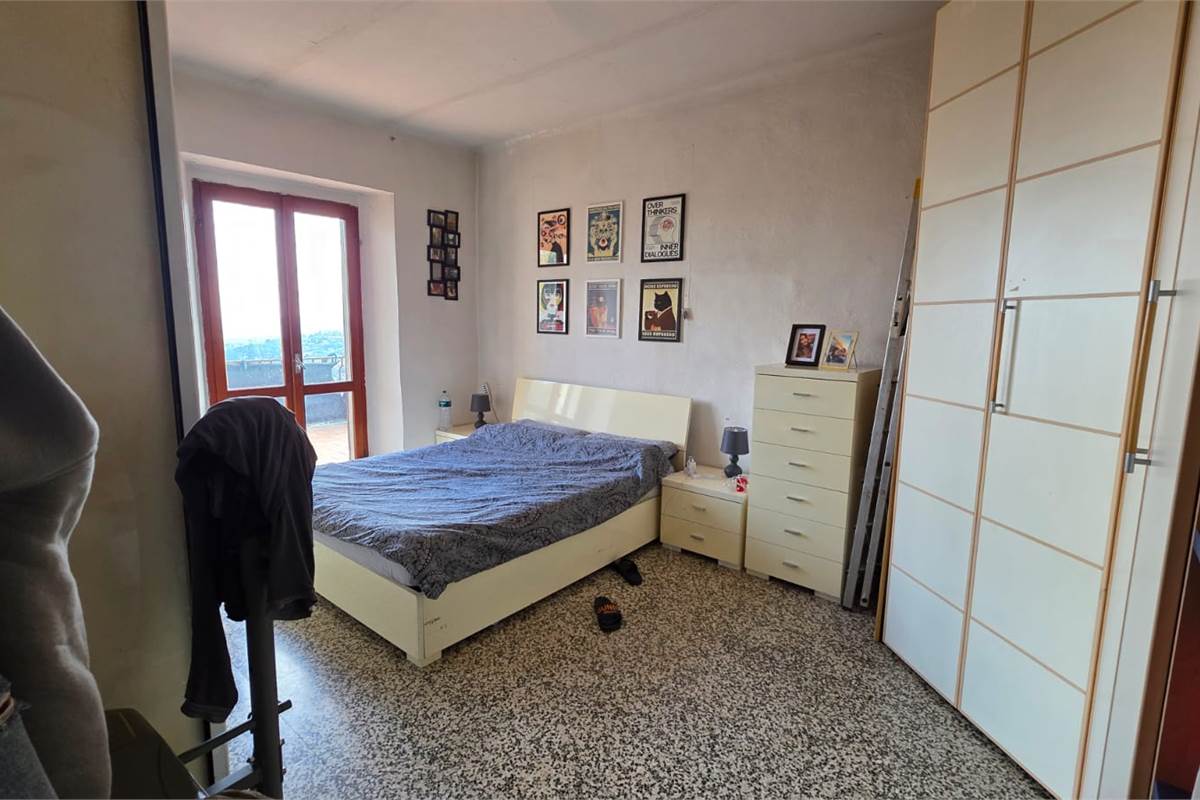 Appartamento su due livelli a Castelmarte