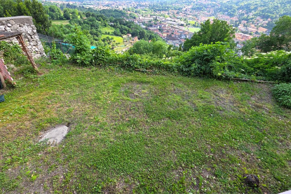 Appartamento su due livelli a Castelmarte