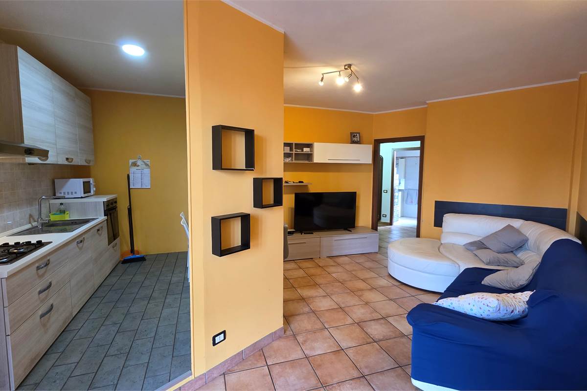 Bilocale con Box e Cantina a Malgesso