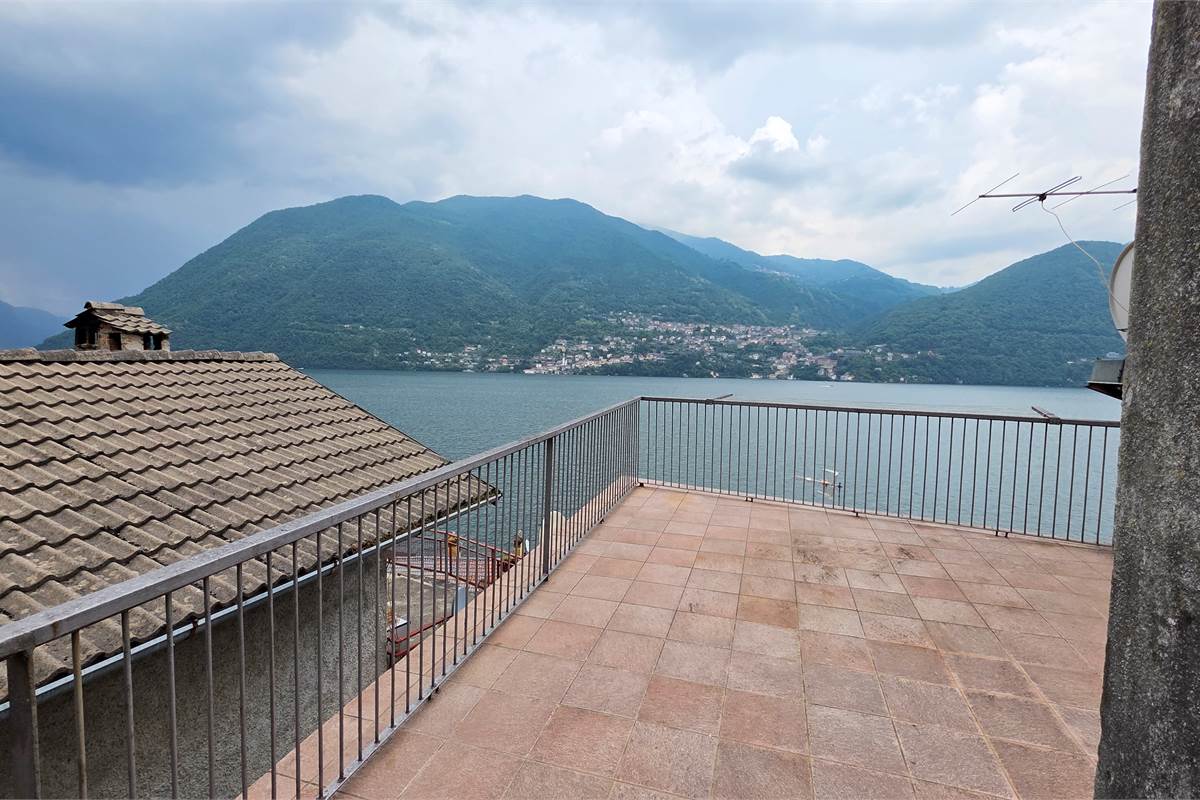 Porzione di Casa a Brienno con vista mozzafiato!