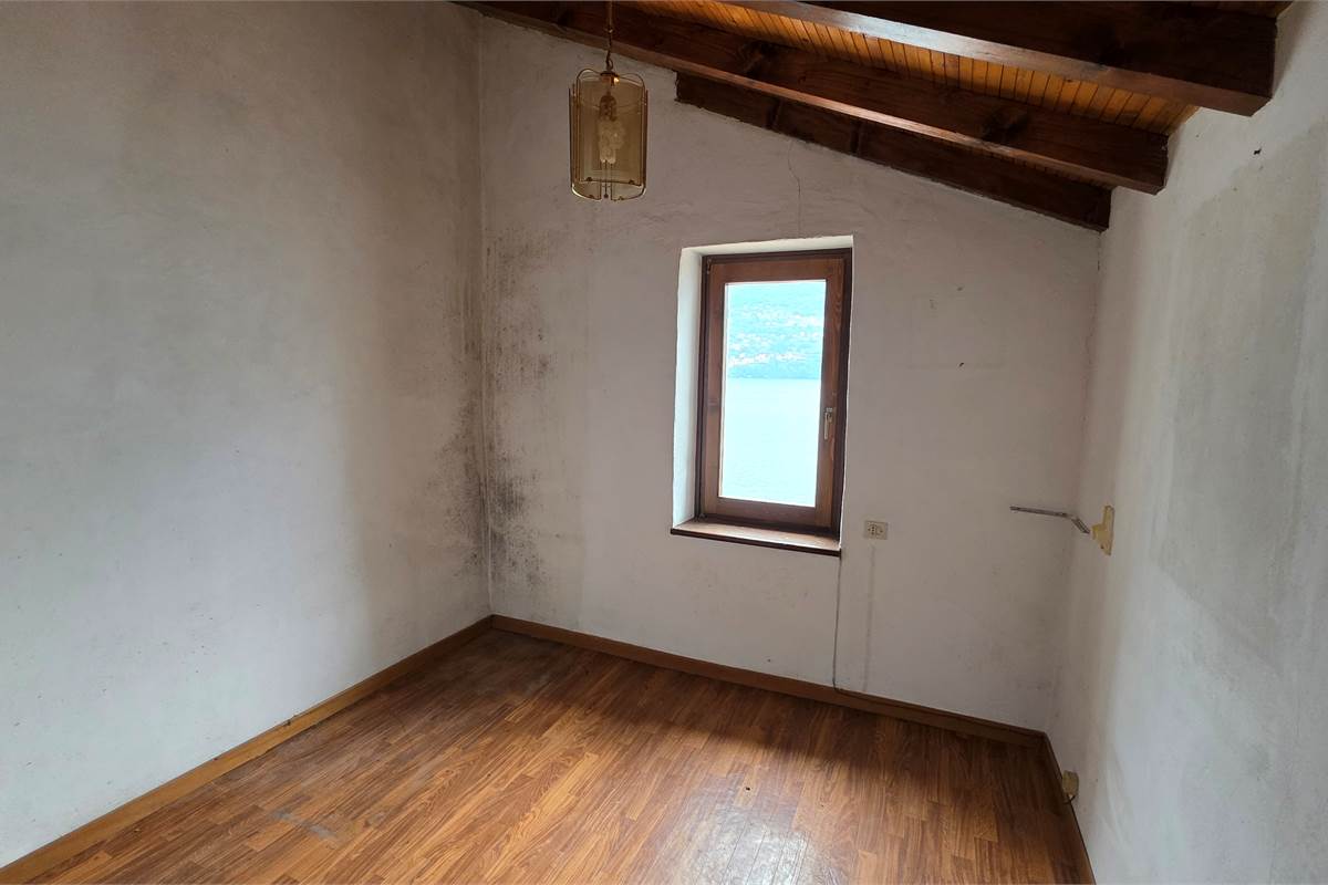 Porzione di Casa a Brienno con vista mozzafiato!