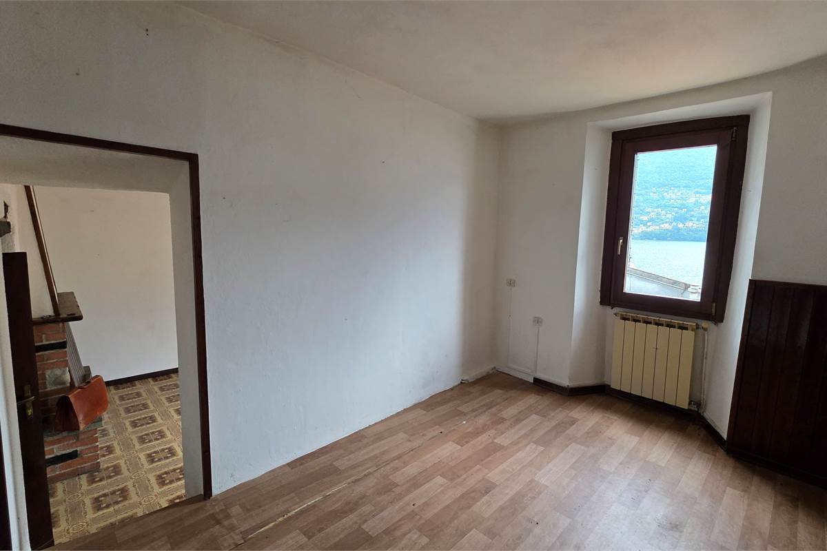 Porzione di Casa a Brienno con vista mozzafiato!