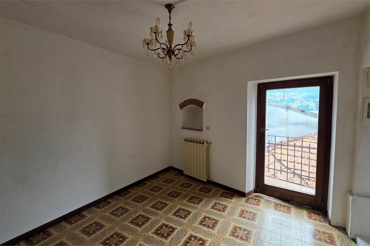 Porzione di Casa a Brienno con vista mozzafiato!