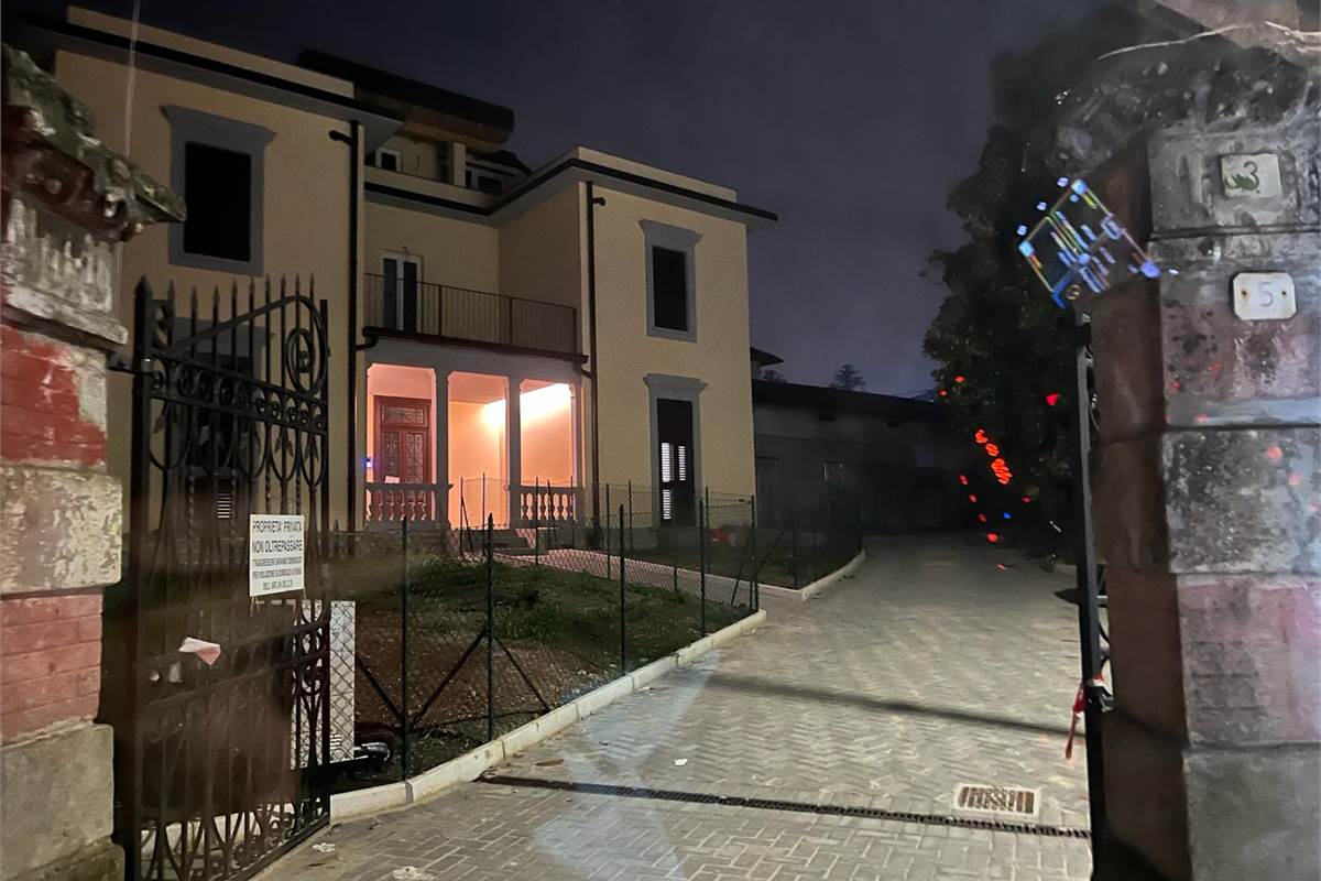 Signorile quadrilocale ARREDATO con box doppio