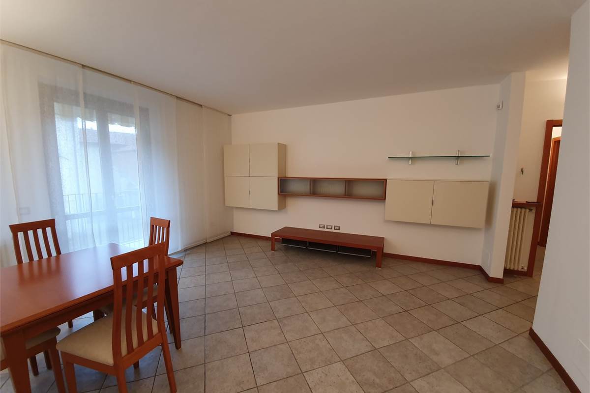 Ottimo trilocale completamente arredato a Fenegrò