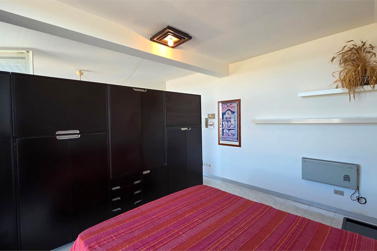 GALLARATE AMPIO MONOLOCALE CON TERRAZZO 