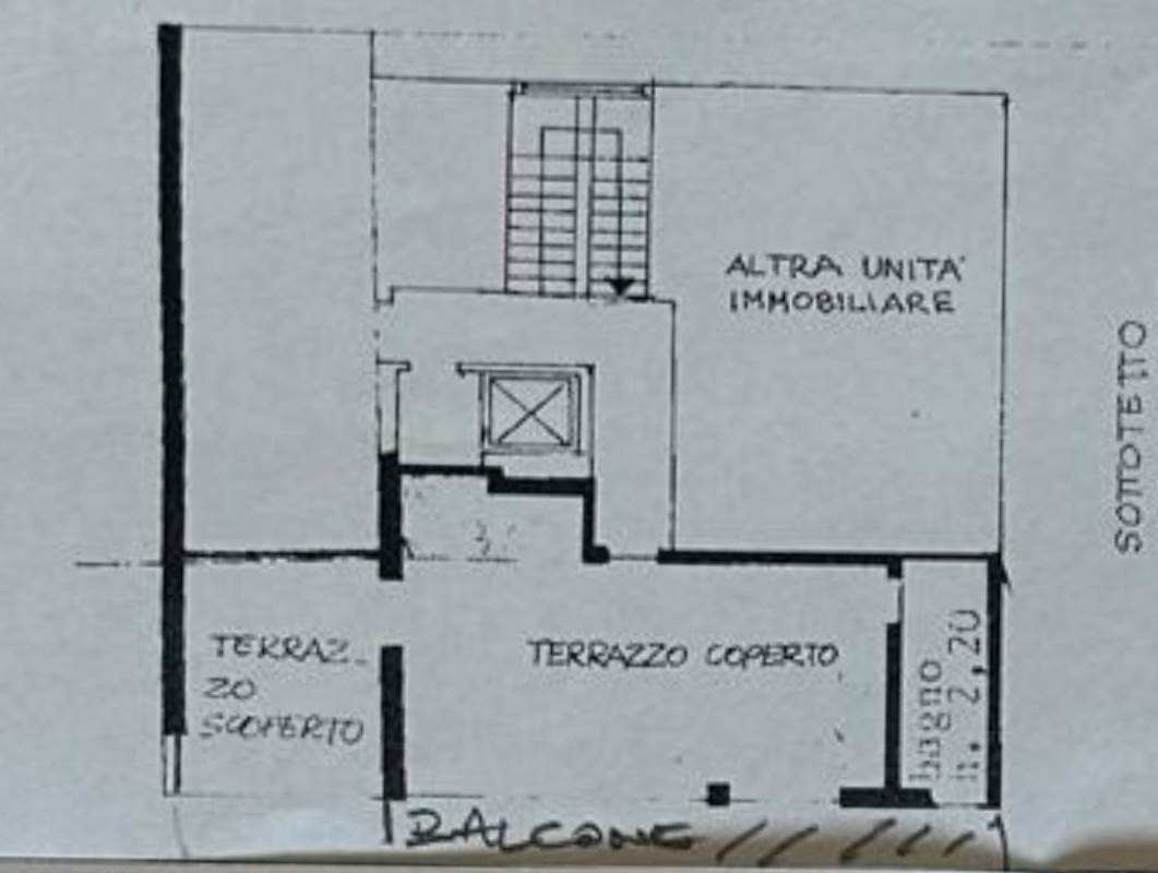 GALLARATE AMPIO MONOLOCALE CON TERRAZZO 