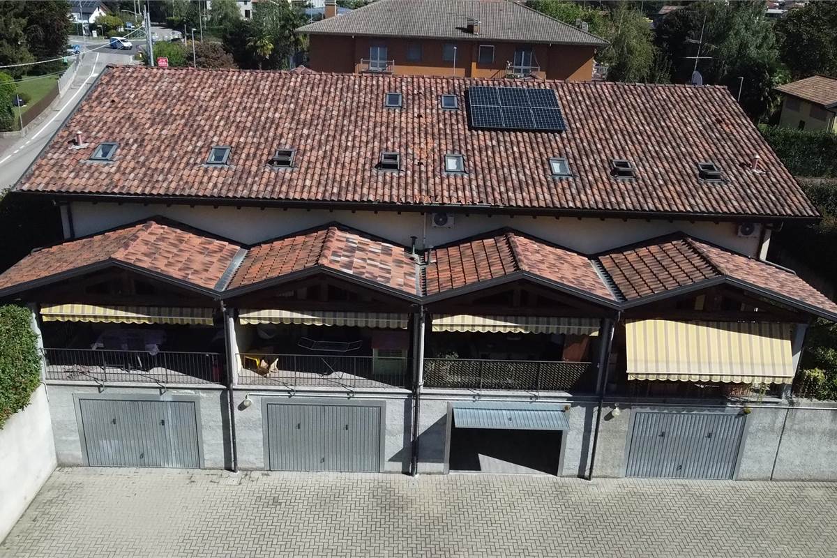 Villa a Schiera centrale a Ternate