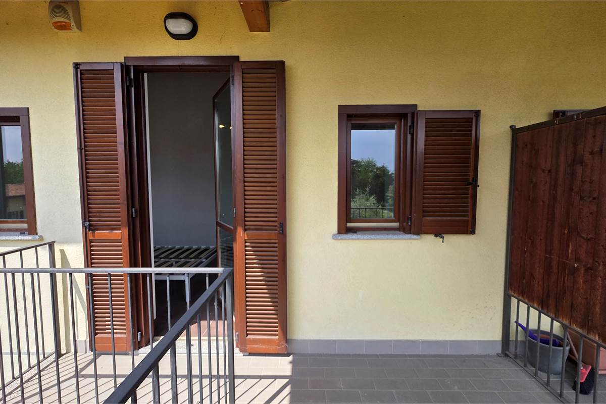 Villa a Schiera centrale a Ternate