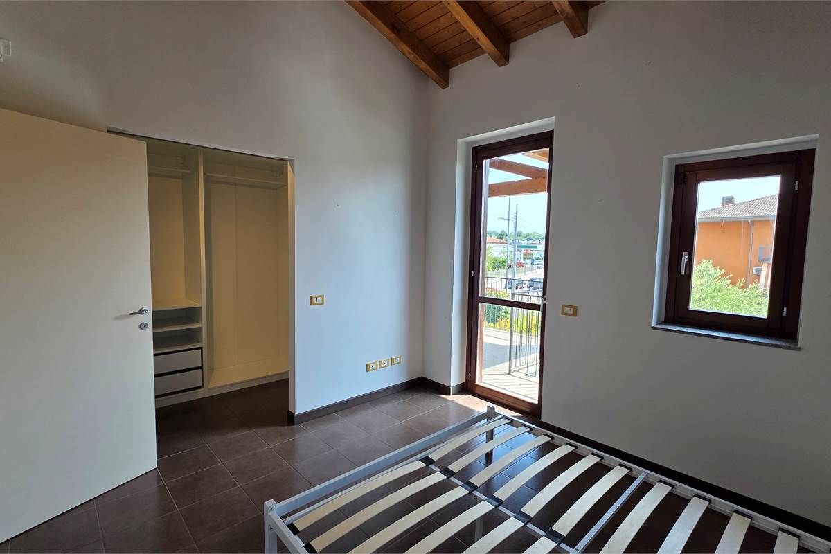 Villa a Schiera centrale a Ternate