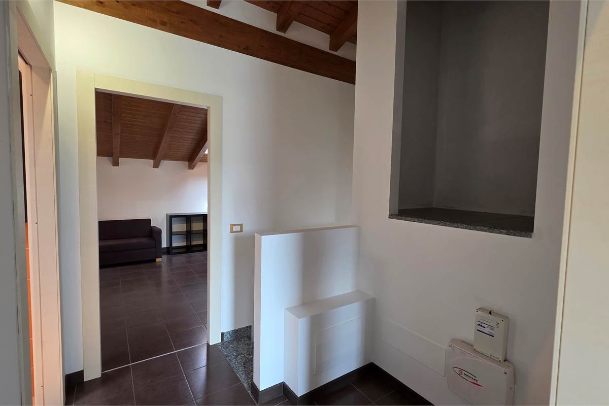 Villa a Schiera centrale a Ternate