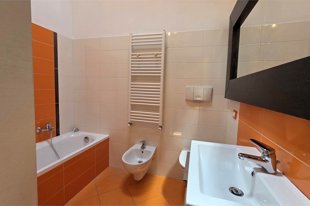 Villa a Schiera centrale a Ternate