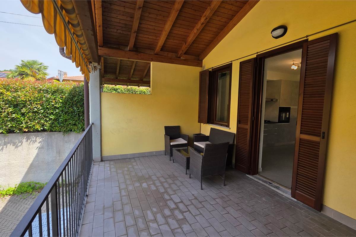 Villa a Schiera centrale a Ternate