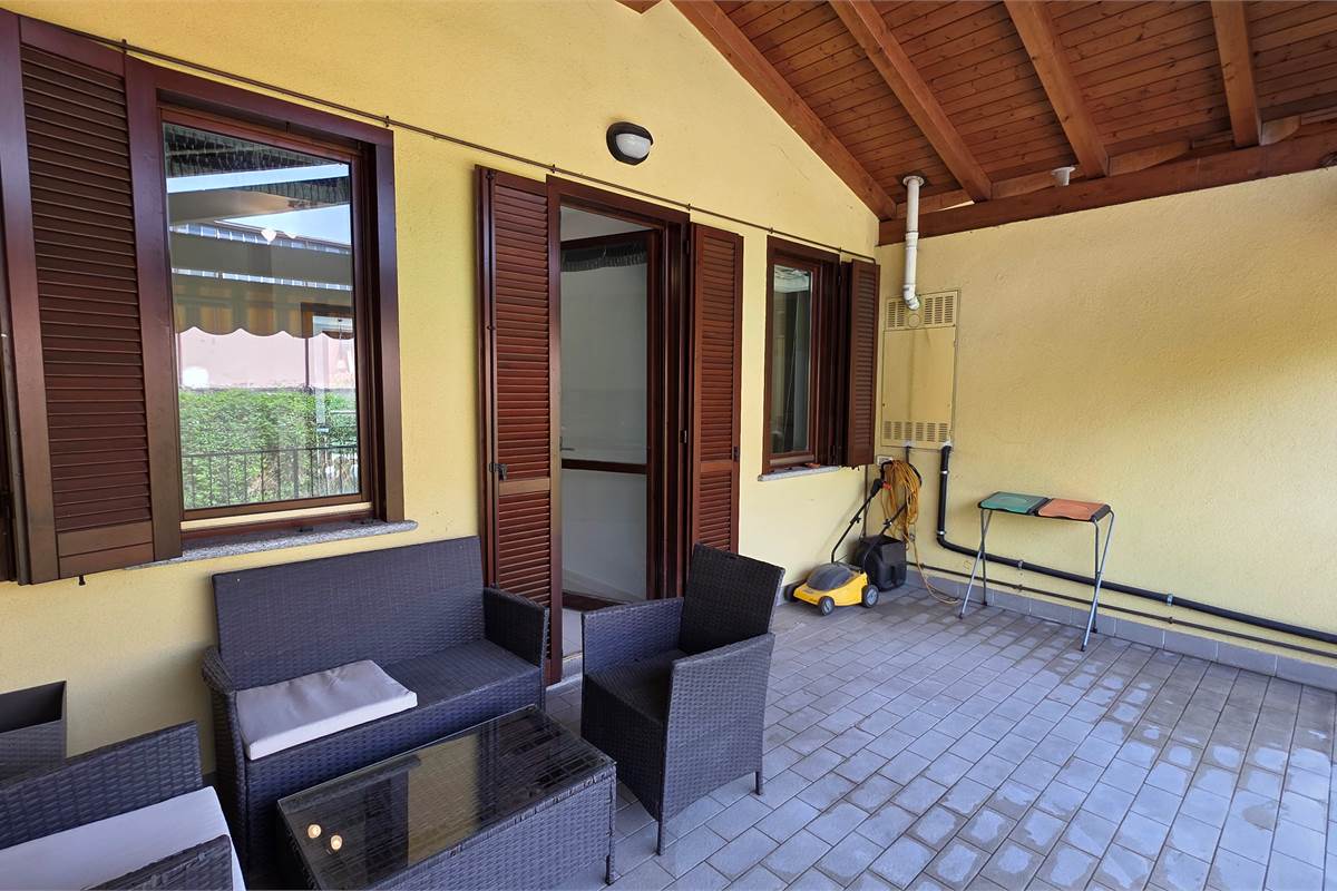 Villa a Schiera centrale a Ternate