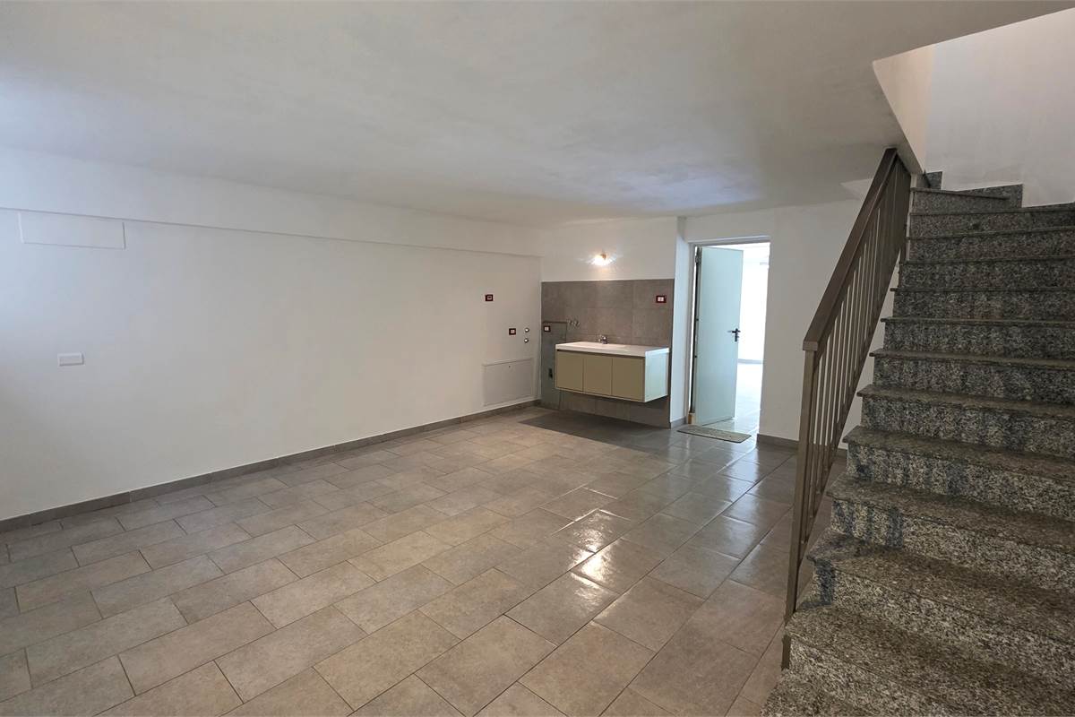 Villa a Schiera centrale a Ternate