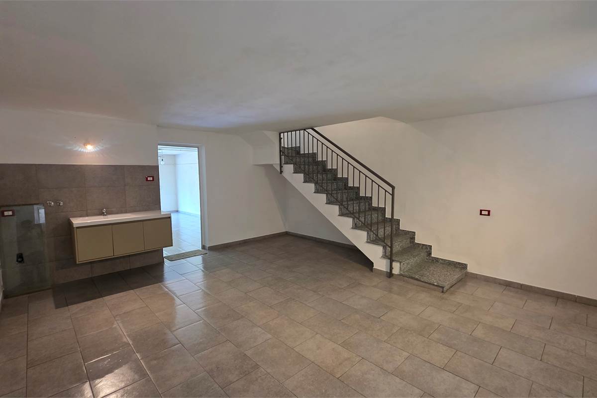 Villa a Schiera centrale a Ternate
