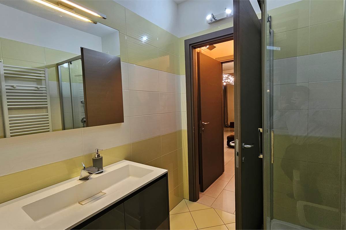 Villa a Schiera centrale a Ternate