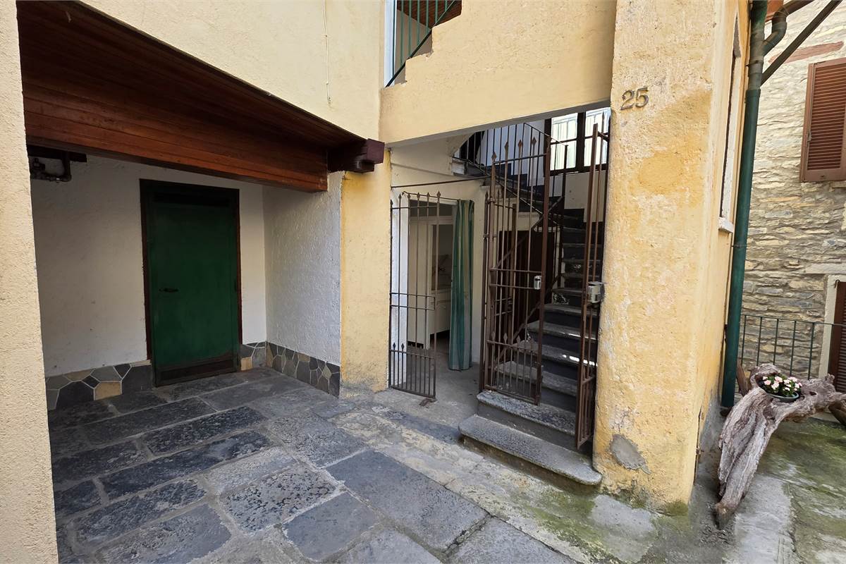 Porzione di casa a Moltrasio