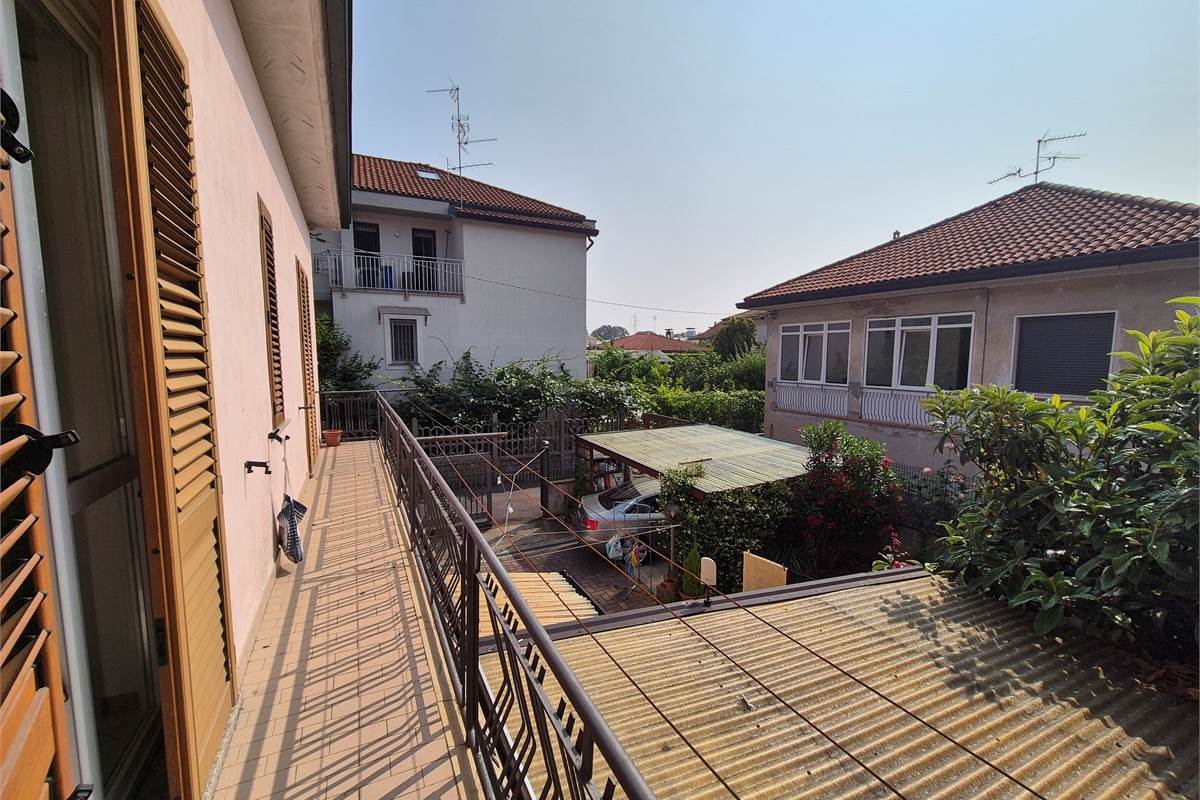 Villa singola con due appartamenti Cesano Maderno