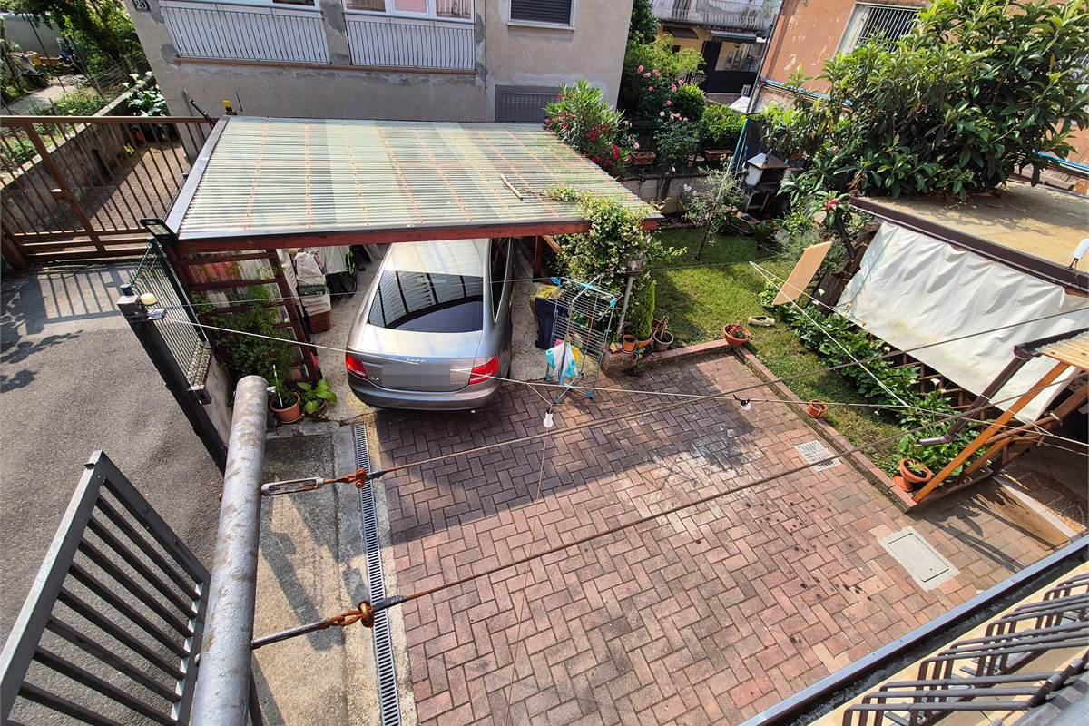 Villa singola con due appartamenti Cesano Maderno