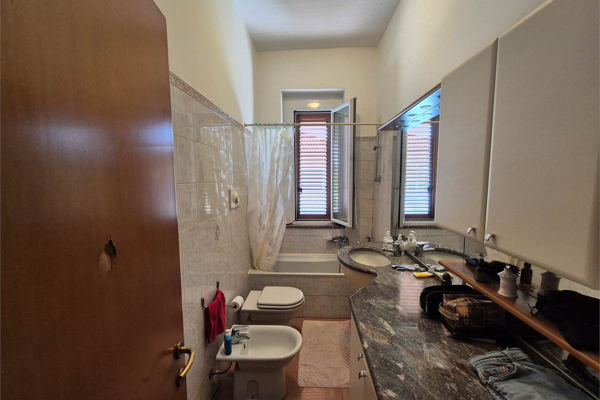Villa singola con due appartamenti Cesano Maderno