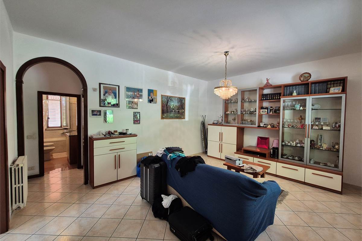 Villa singola con due appartamenti Cesano Maderno