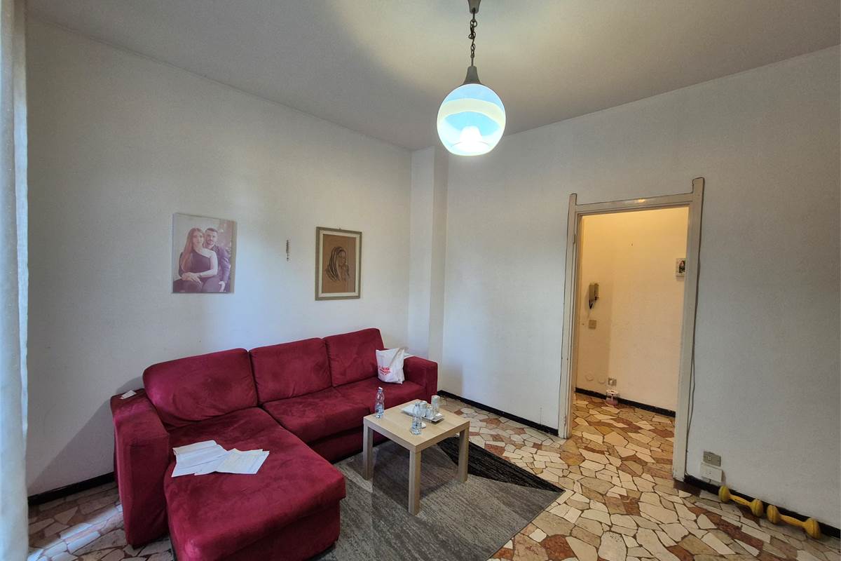 Trilocale con autorimessa e cantina