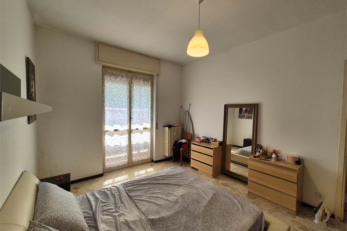 Trilocale con autorimessa e cantina