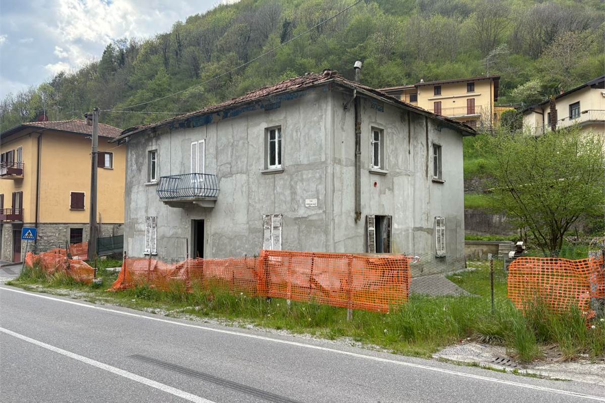 Villa Singola a Lasnigo 