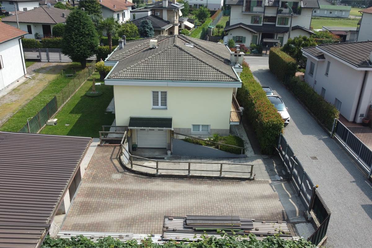  Villa indipendente a Lonate Ceppino