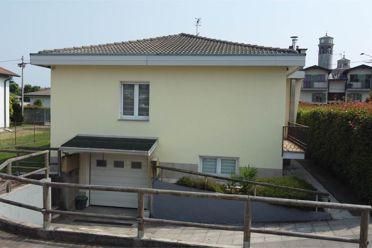  Villa indipendente a Lonate Ceppino