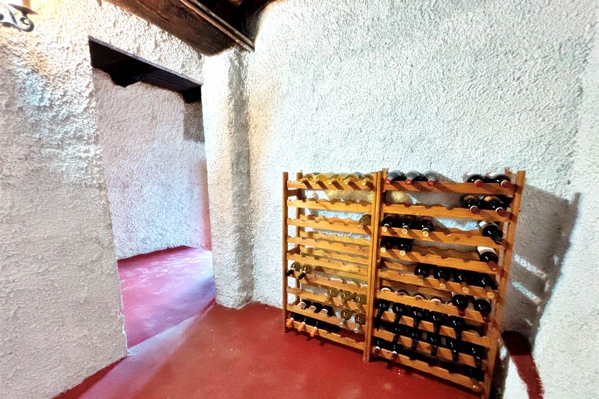 Porzione di Casa Indipendente a Cadegliano Viconago con 2 appartamenti