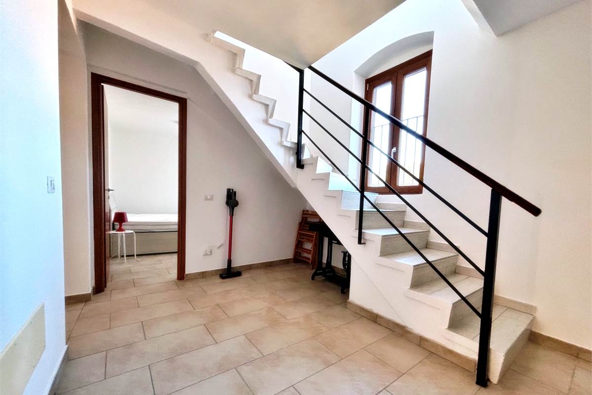 Porzione di Casa Indipendente a Cadegliano Viconago con 2 appartamenti
