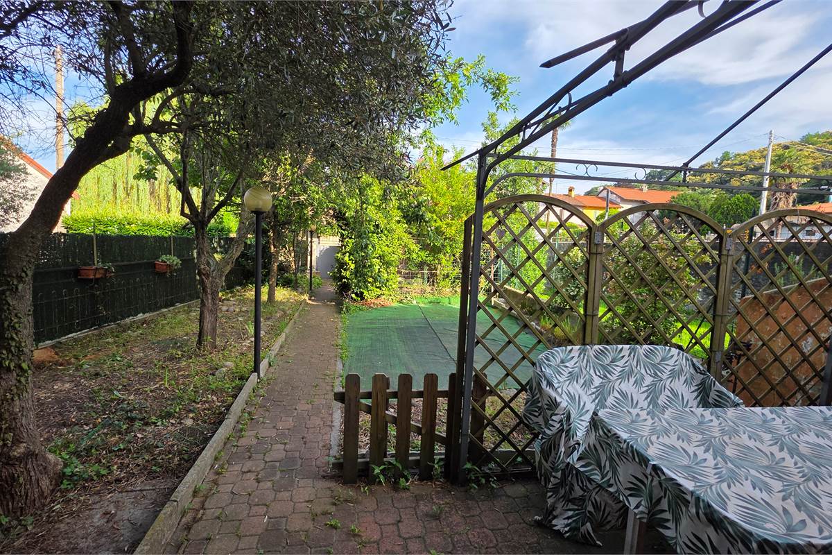 Villa a schiera a Dormelletto 