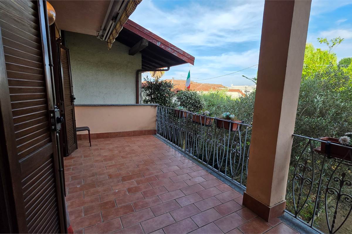 Villa a schiera a Dormelletto 